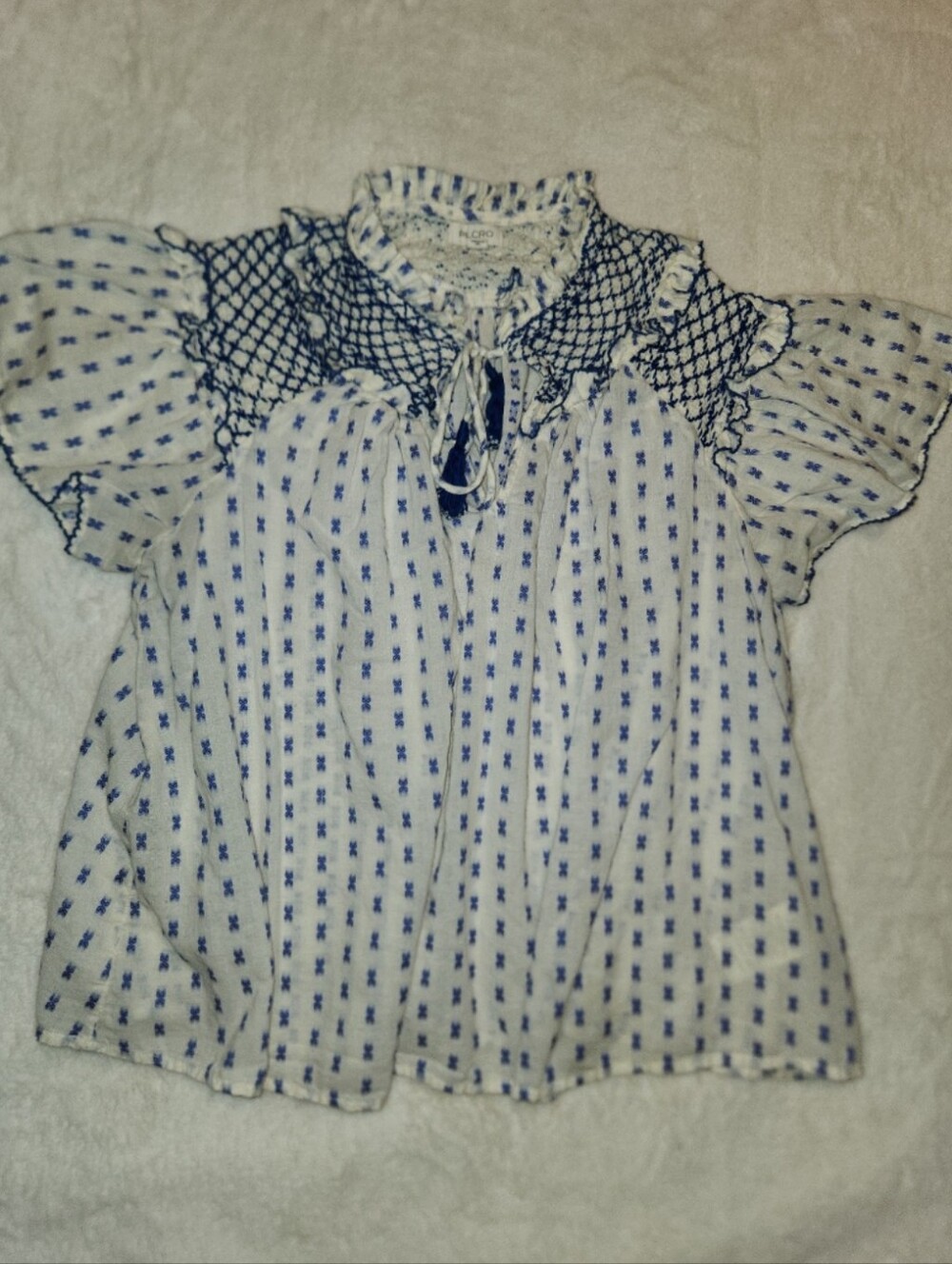 Anthropologie XS Pilcro Short-Sleeve Smocked Clip Dot Blouse - Picture 2 of 11